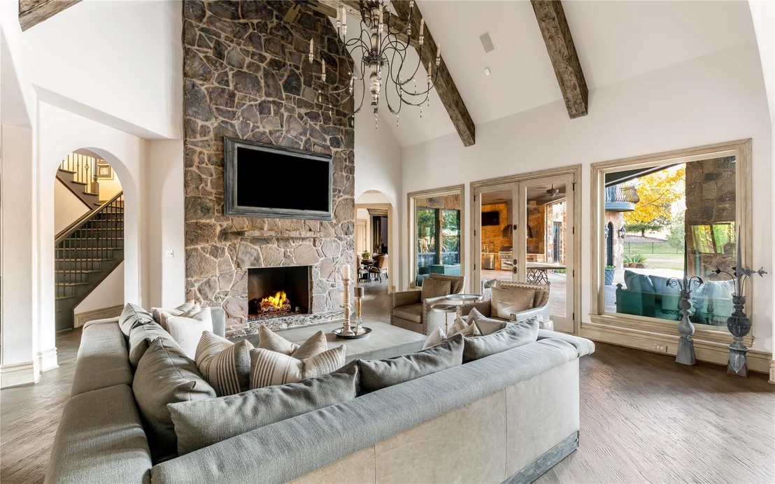Photo of 2656 Twelve Oaks Lane