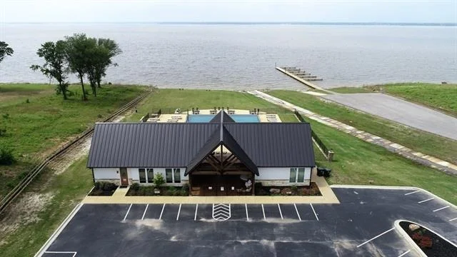 Photo of 551 Shoreline Drive