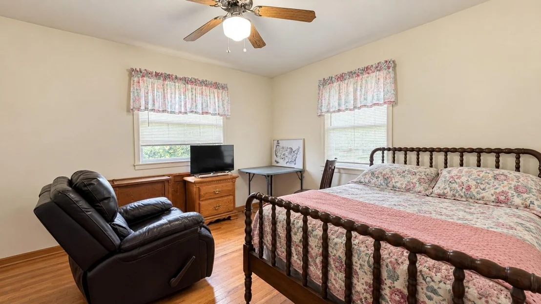 Photo of 1723 Montrose Drive