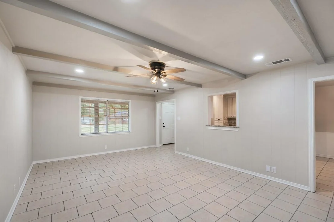 Photo of 1 Oakridge Circle