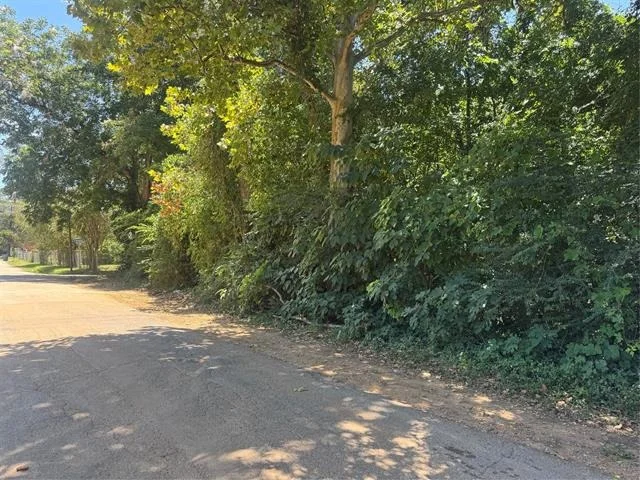 Photo of 735 Devereaux