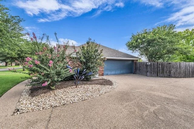 Photo of 1304 Darbyton Drive