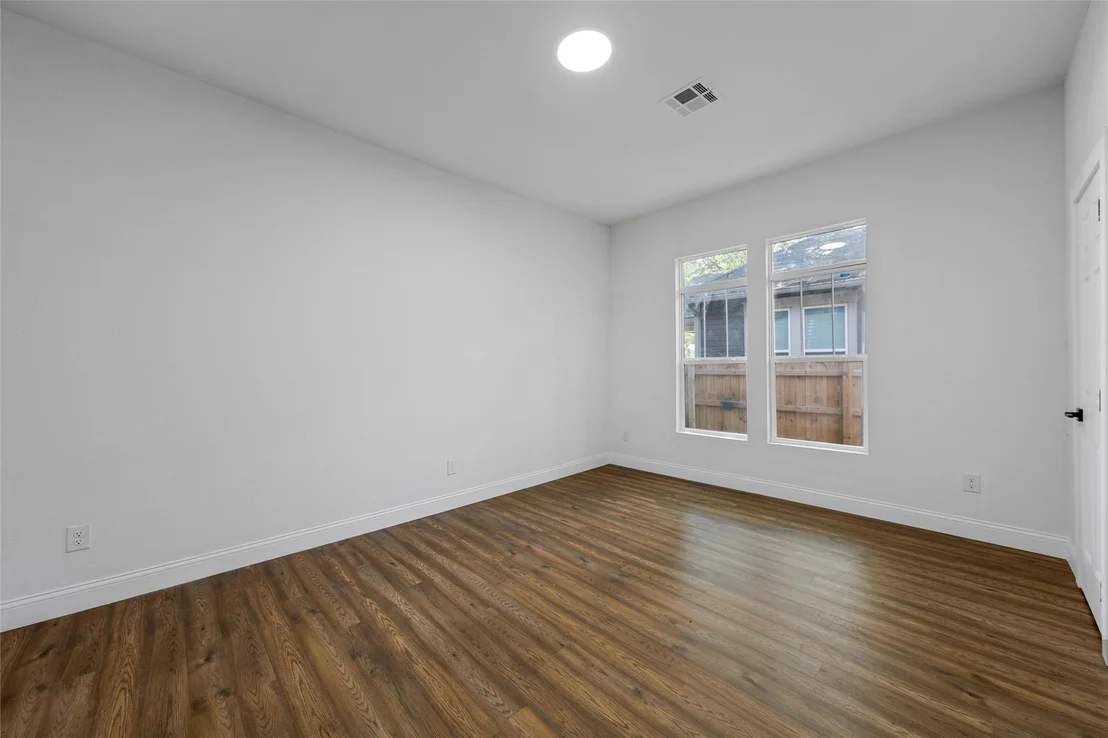 Photo of 2023 Bosque Boulevard