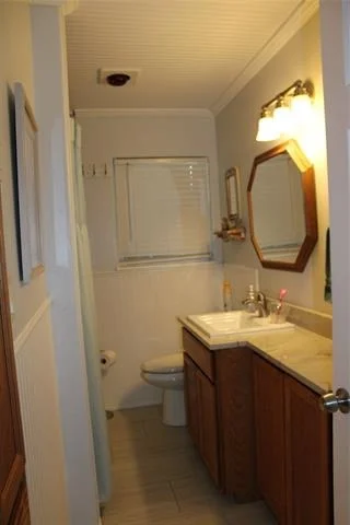 Photo of 208 PARK DR