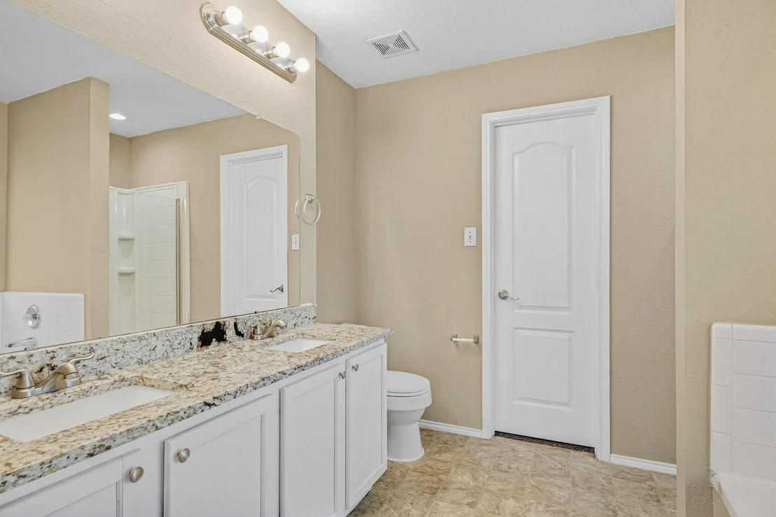 Photo of 1002 Chatham Lane