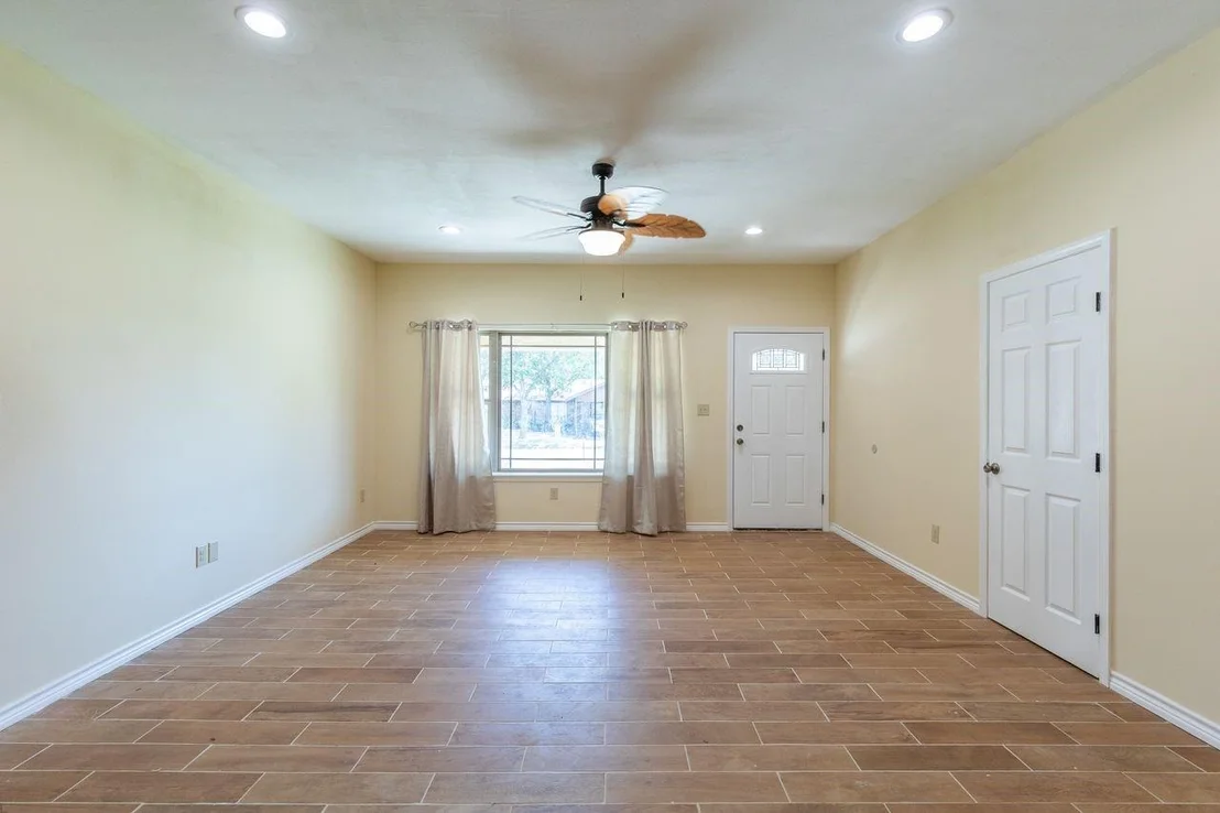 Photo of 2910 Wenwood Road