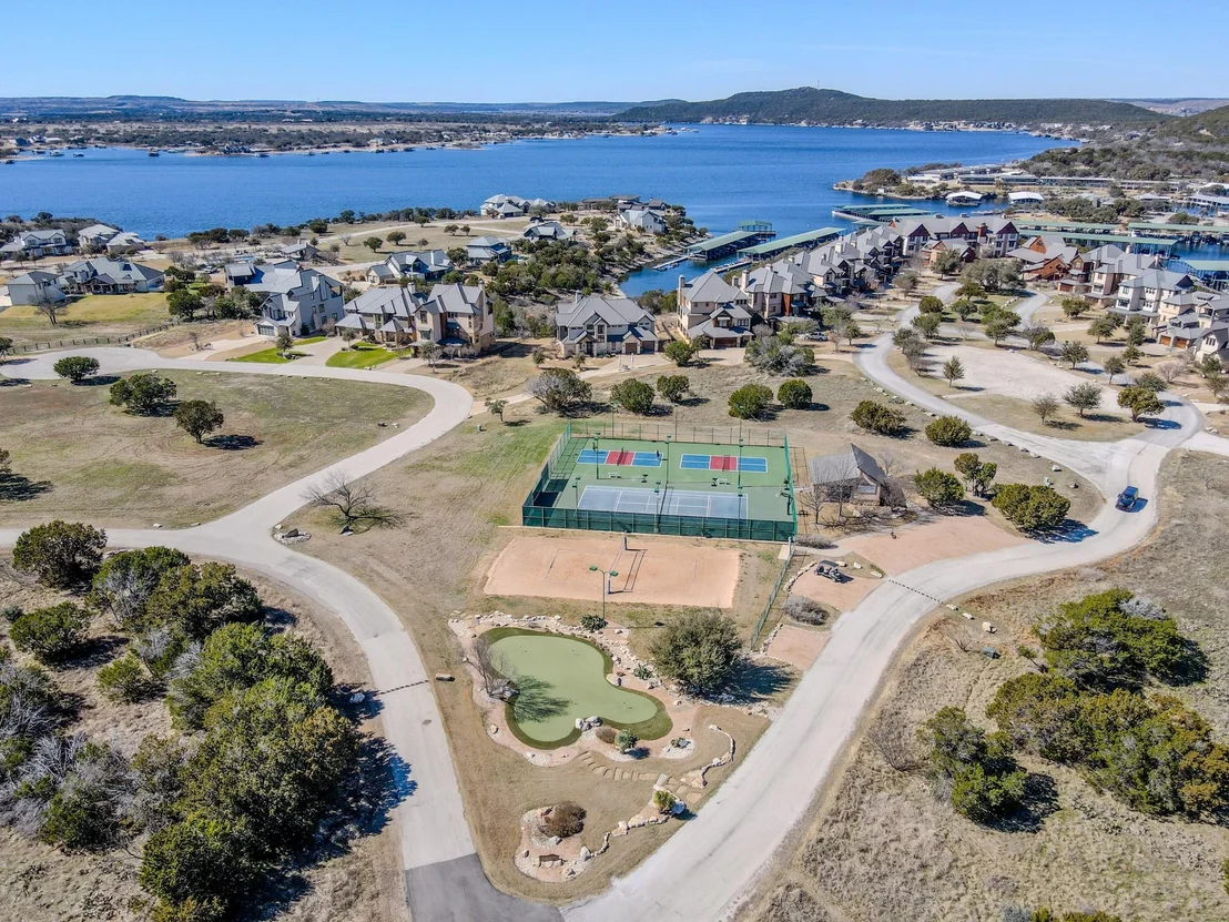Photo of 1011 Grandview Drive