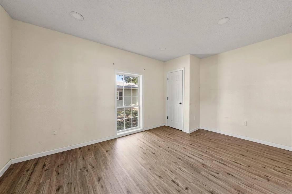 Photo of 1126 W 7th Street
