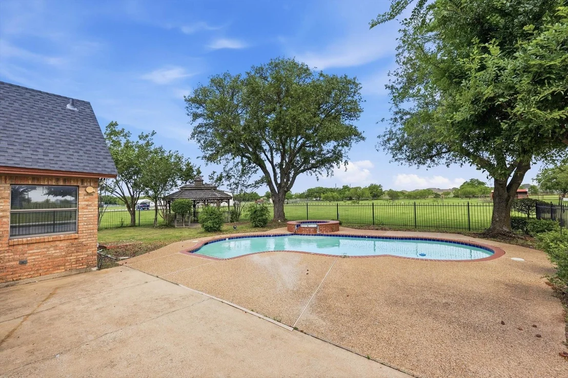 Photo of 211 Bayne Road