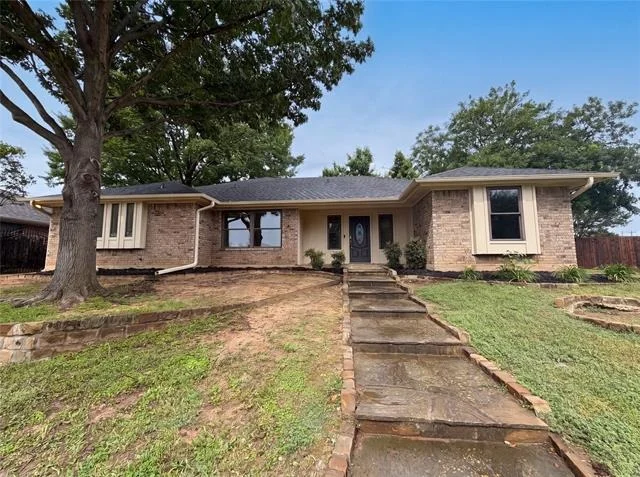 Photo of 2300 Ridgewood
