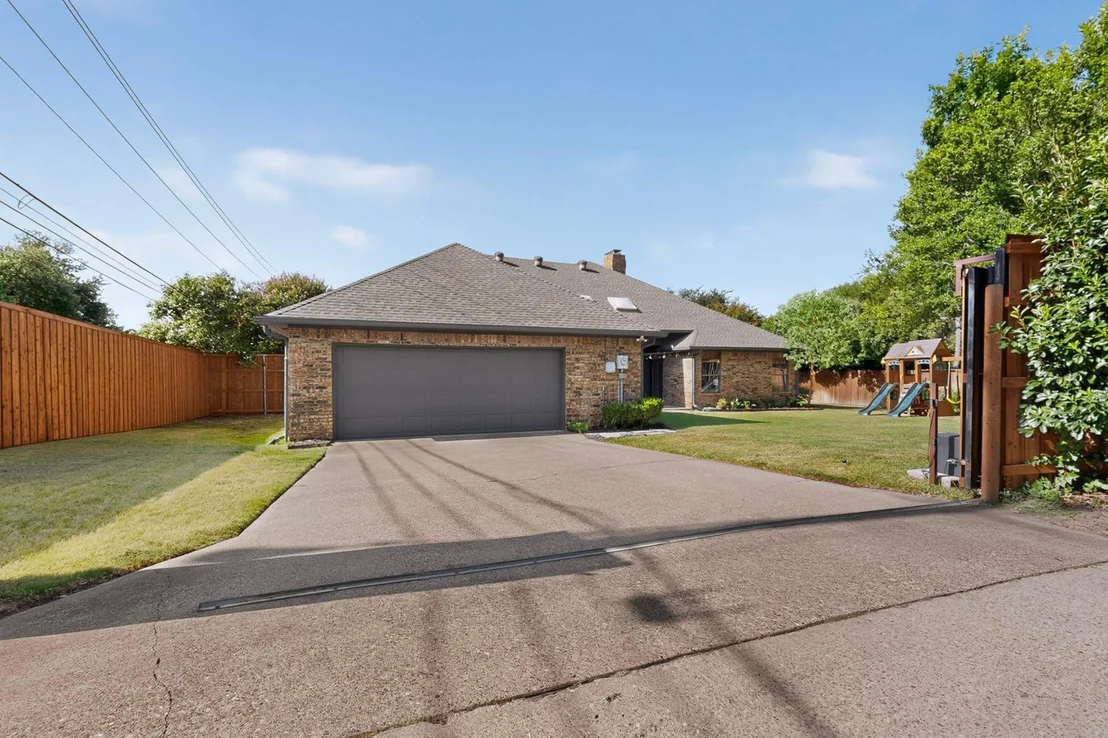 Photo of 7347 Williamswood Drive