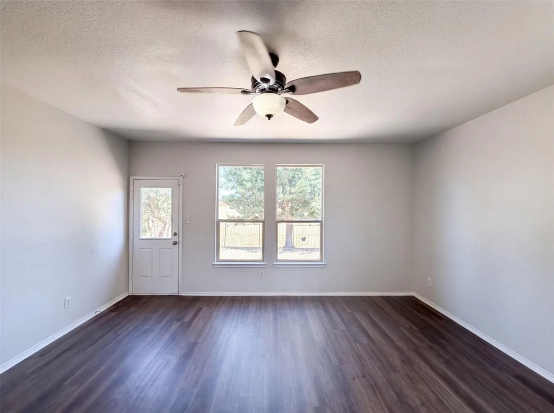 Photo of 5928 Deck House Road