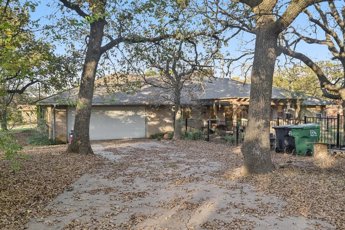 Photo of 1202 Hopkins Drive