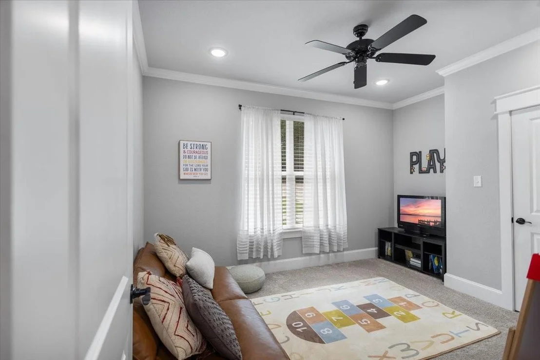 Photo of 1627 Orchard Lane