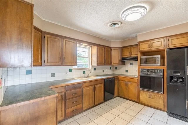 Photo of 819 Avenue Q