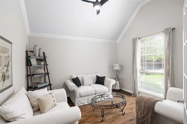 Photo of 909 Sonora Drive