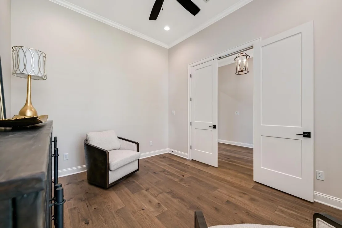 Photo of 8005 Bee Cave Road