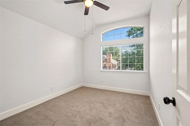 Photo of 381 Arbor Lane