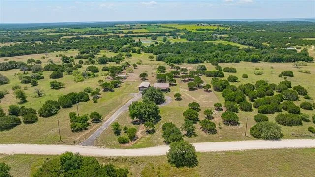 Photo of 1271 Private 2120 Road