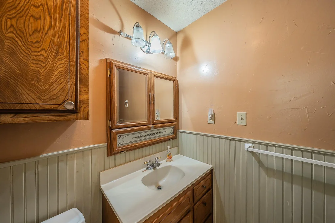 Photo of 1812 Highland Drive E