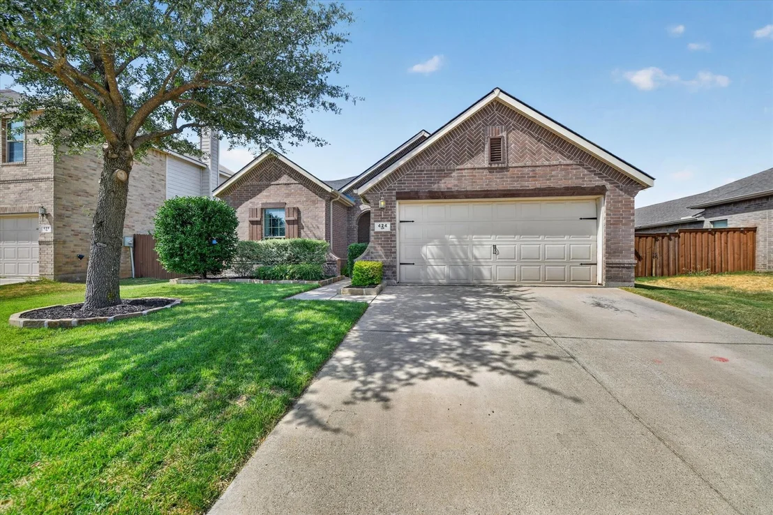 Photo of 424 Foxcraft Drive