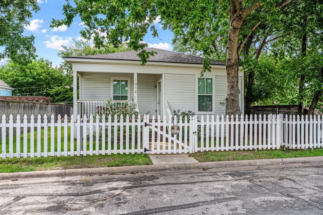 Photo of 1012 Burnett Avenue