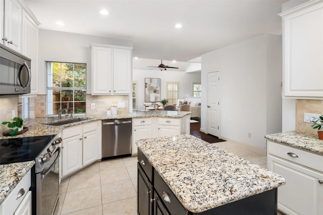 Photo of 8915 White Pine Lane