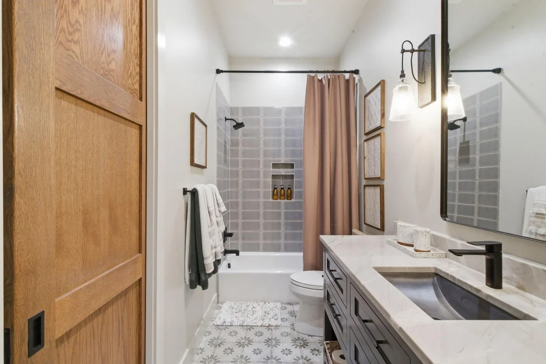 Photo of 5405 Edgewater Drive