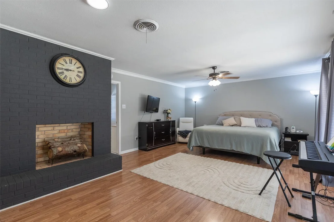 Photo of 1842 Elmwood Drive