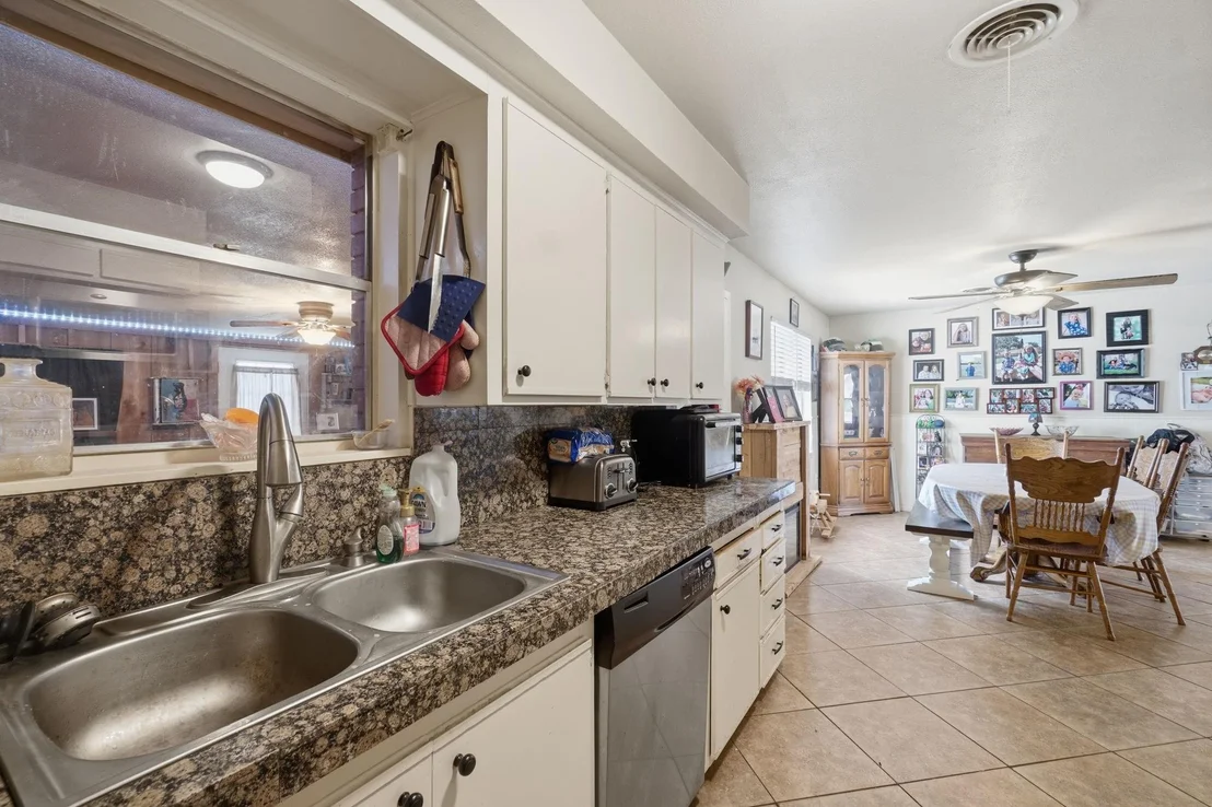 Photo of 2702 Susan Street