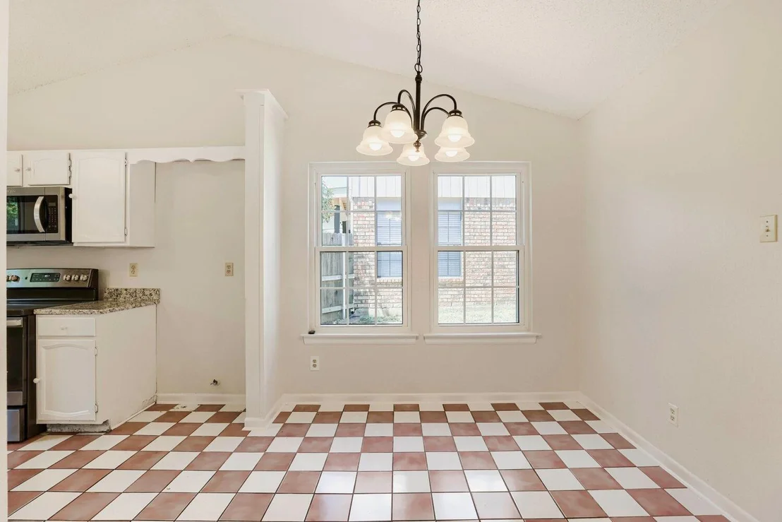 Photo of 314 Sandlewood Lane