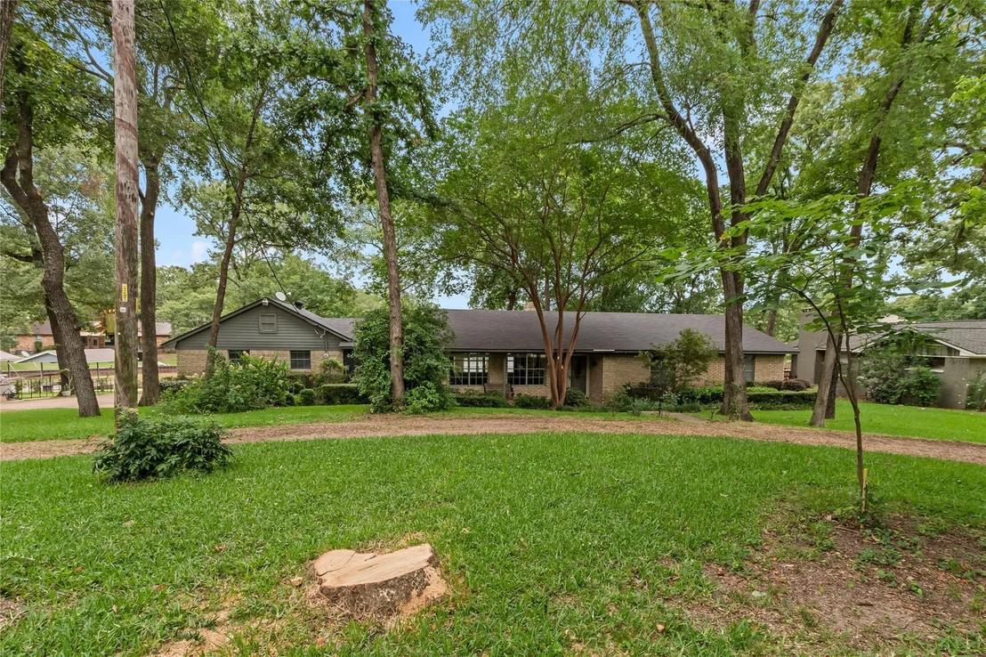 Photo of 111 Deer Island Road