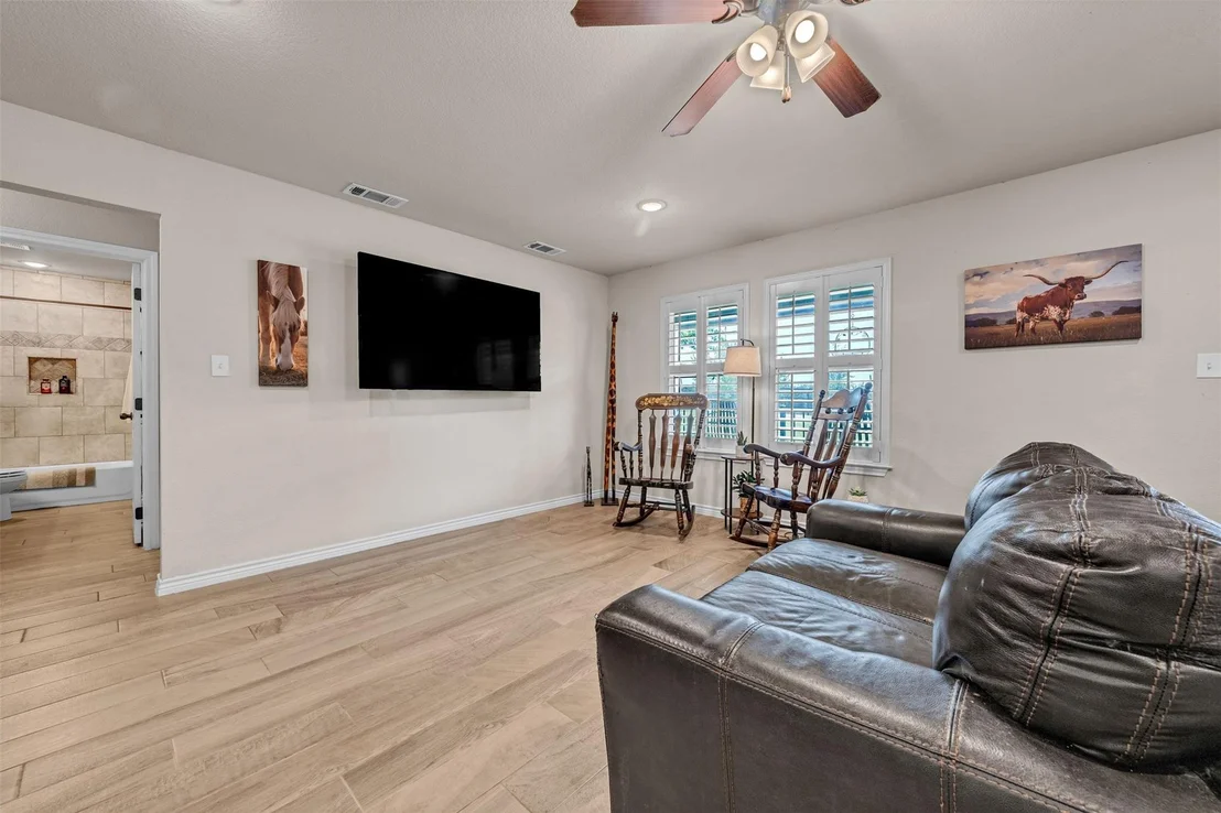 Photo of 909 Erwin Road