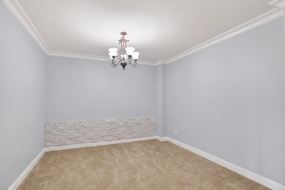 Photo of 830 Woodview Drive