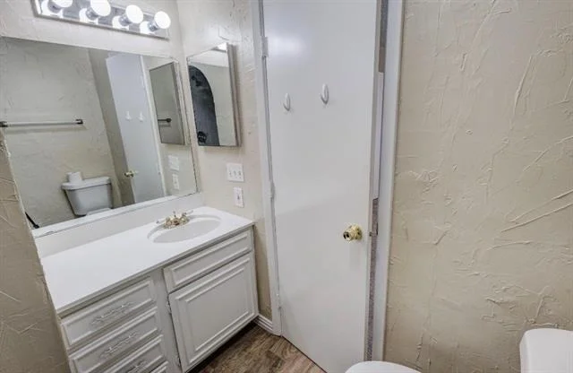 Photo of 2101 Deerfield Drive