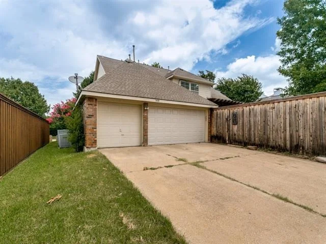Photo of 1408 Stillforest Drive