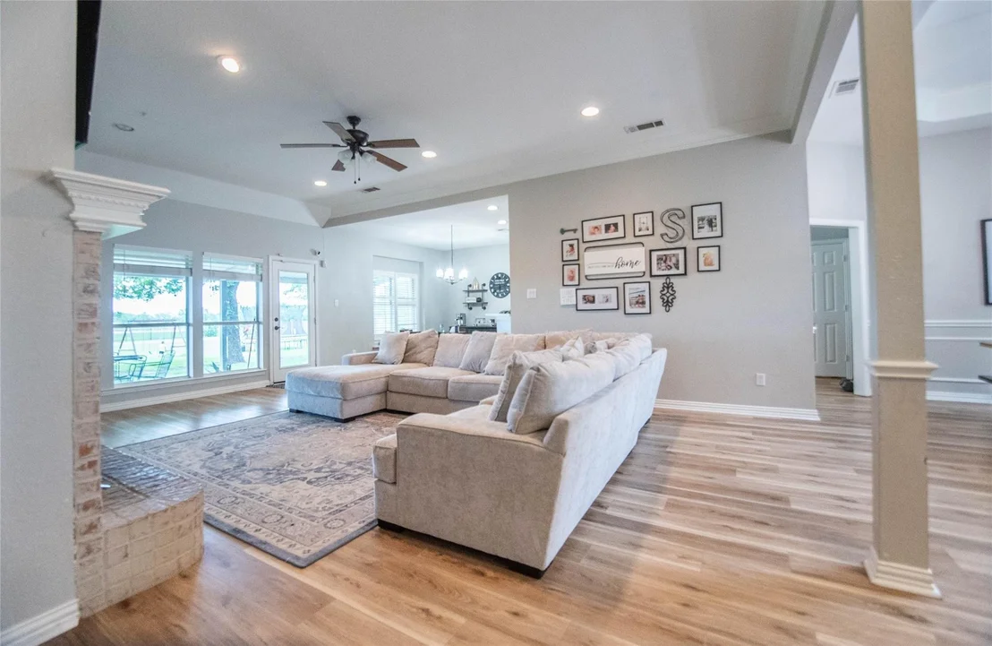 Photo of 1393 W Alamosa Drive