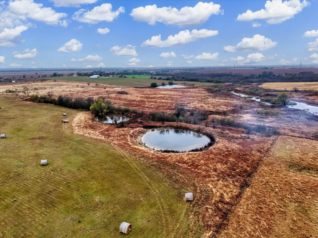 Photo of 689 County Road 464