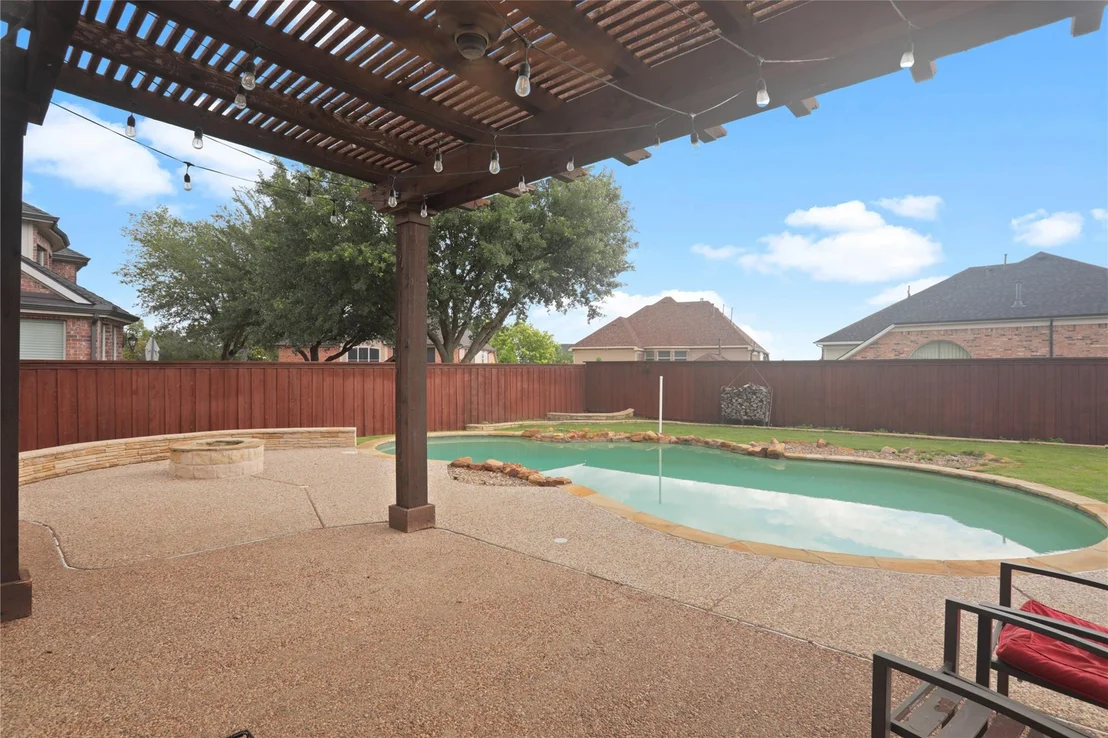 Photo of 830 Woodview Drive