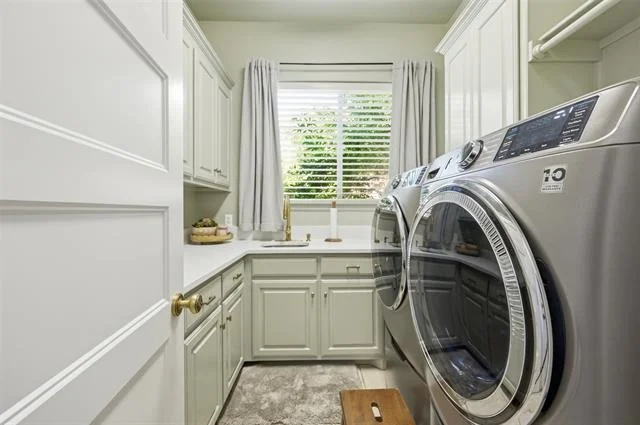 Photo of 869 Thomas Crossing Drive