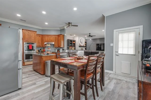 Photo of 1625 Lakeshore Drive