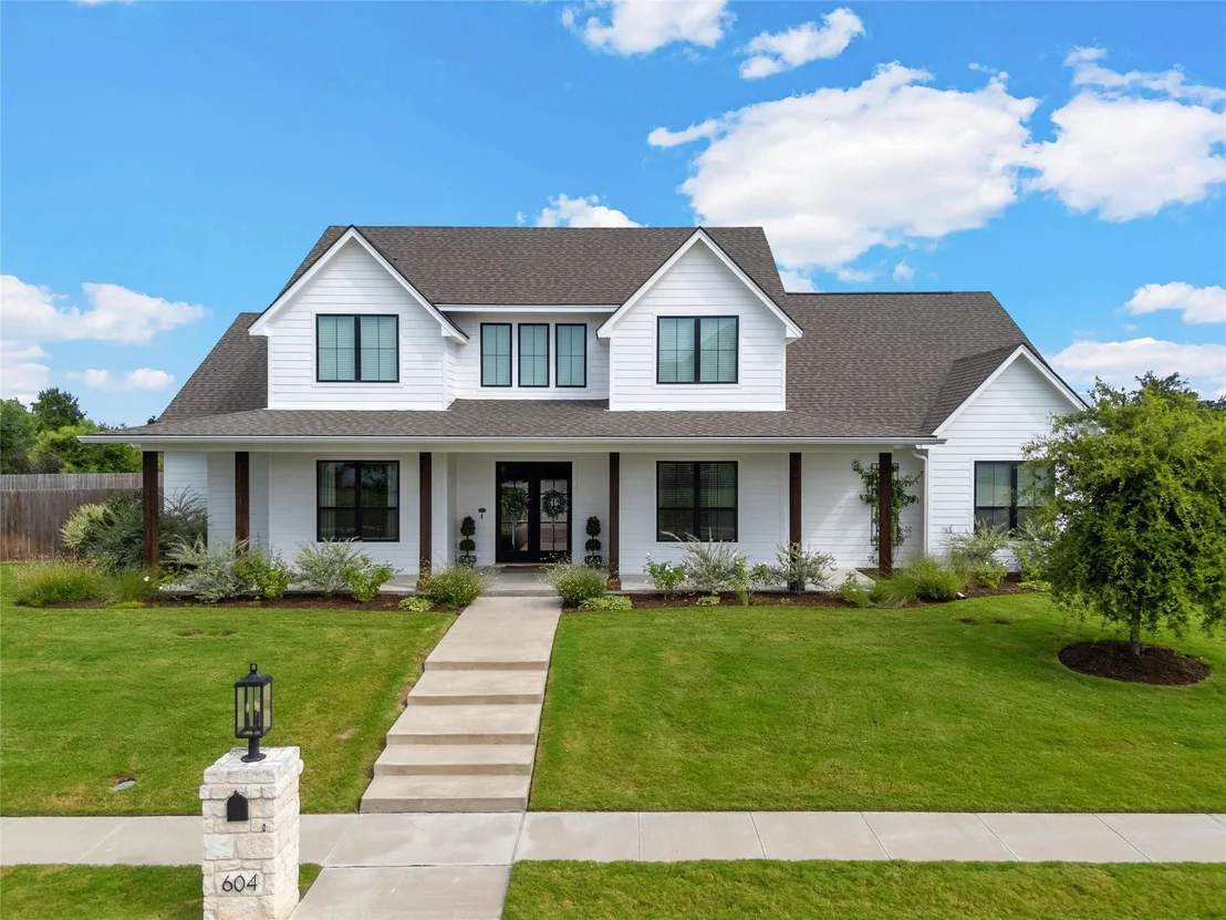 Photo of 604 Lindsay Lane