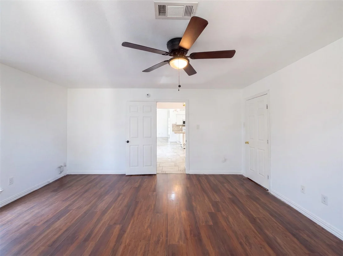 Photo of 1613 Mullins Drive