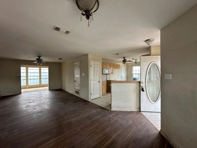 Photo of 2930 Waco Street