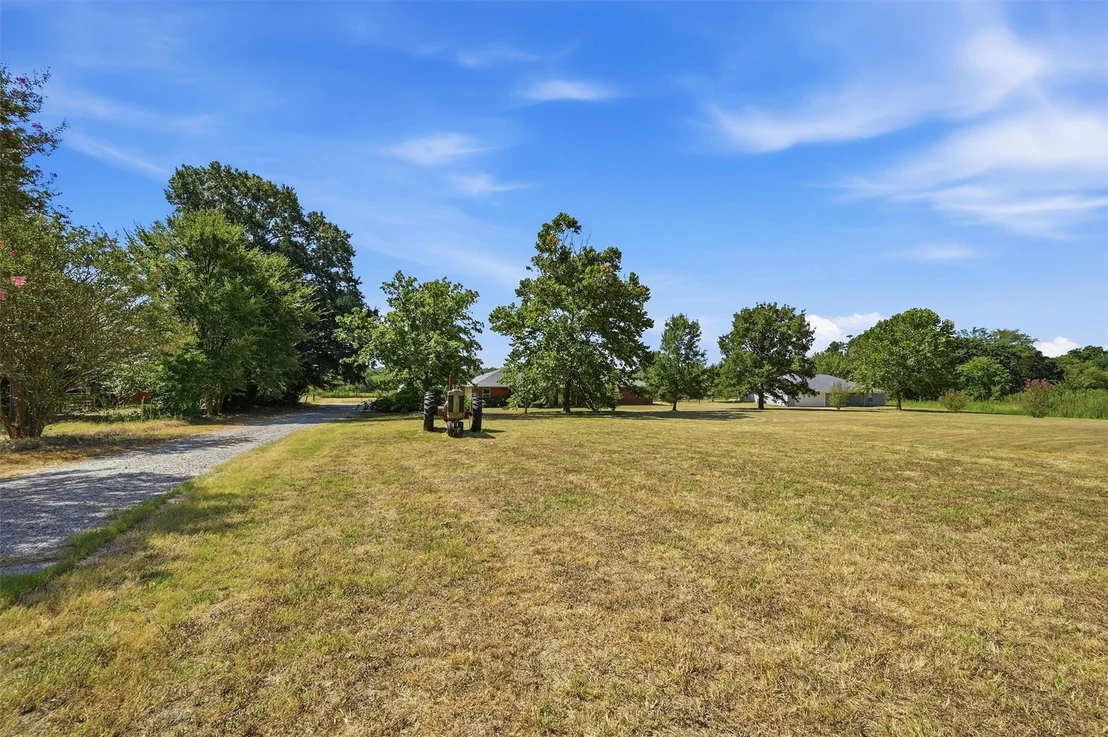Photo of 521 Mccraw Lane