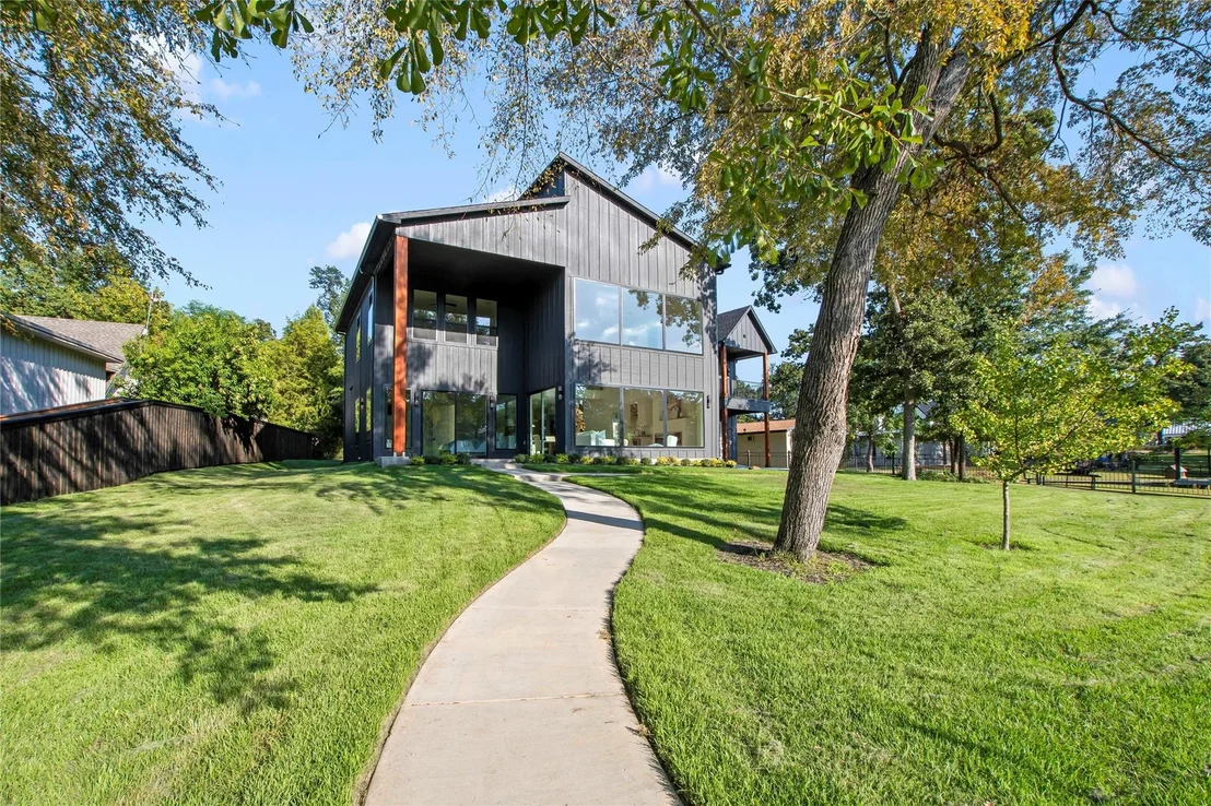 Photo of 625 Turner Drive