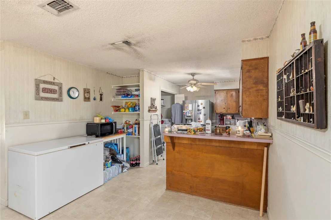 Photo of 346 Whispering Oaks Lane