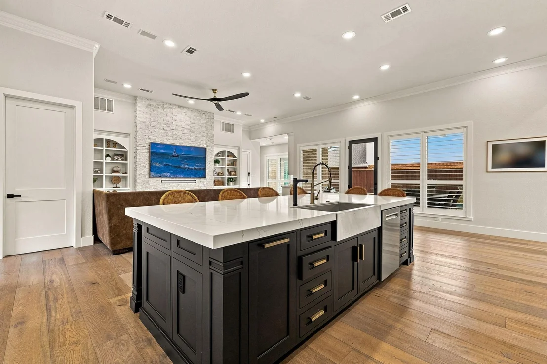 Photo of 5941 Tiburon Drive