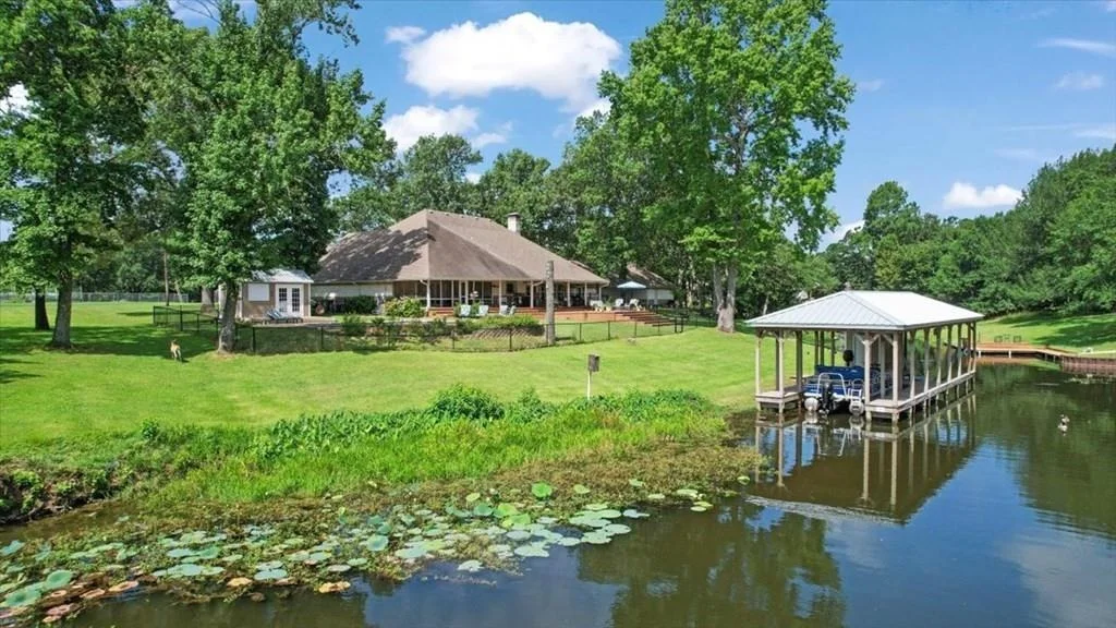 Photo of 6130 Peninsula Circle