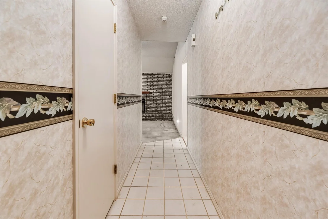 Photo of 6010 Maple Leaf Drive